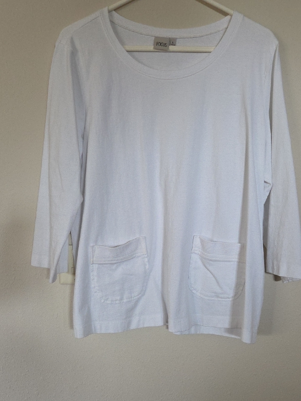 FOCUS White Long Sleeve Pocket Tee - Classic Women's Top
